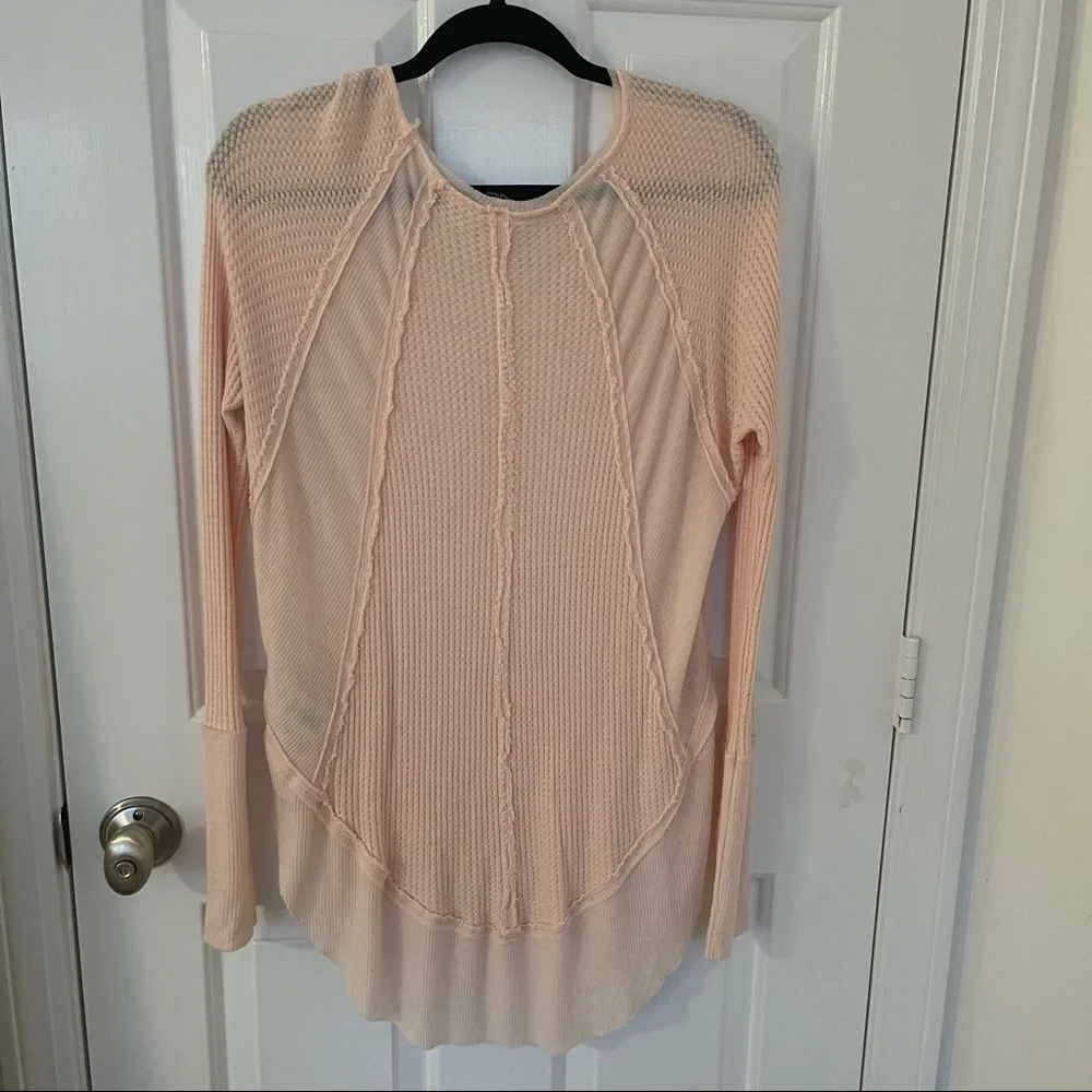 🎉HOST PICK🎉 NWOT Free People pink Drippy long sleeve waffle print shirt - Picture 4 of 8